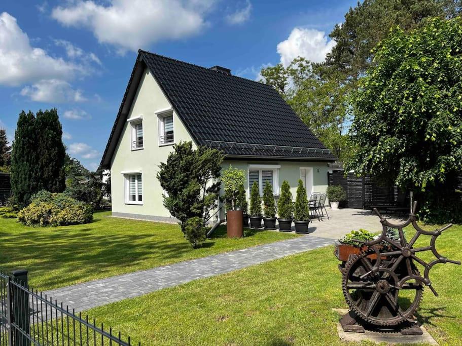 -Haus Am Waeldchen- Apartamento Zehdenick Exterior foto