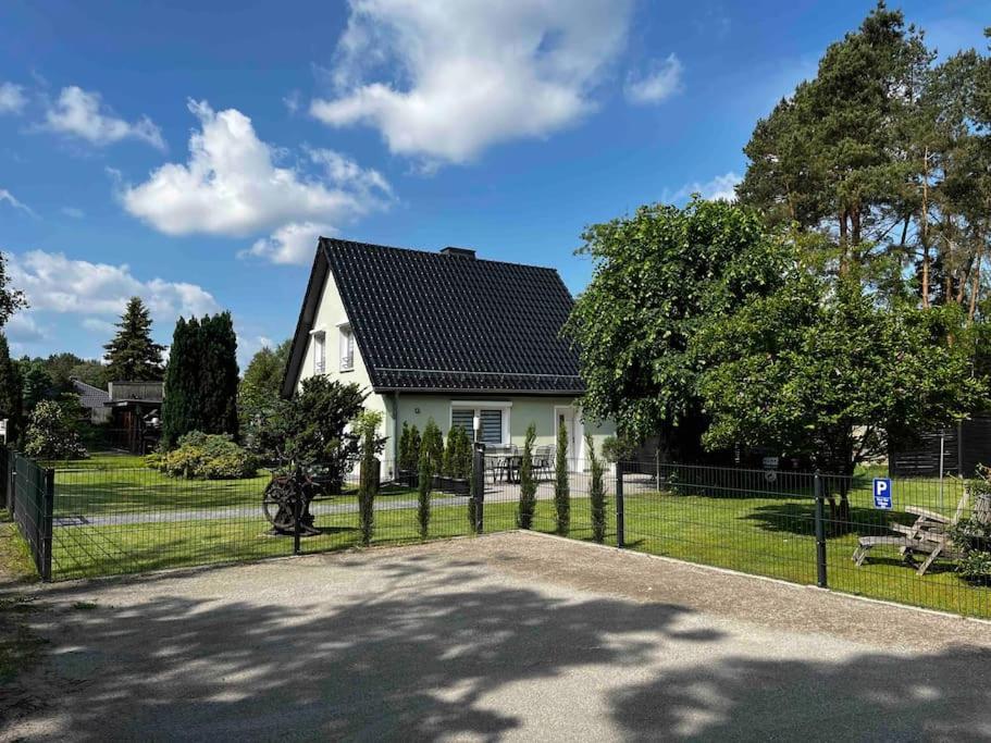 -Haus Am Waeldchen- Apartamento Zehdenick Exterior foto